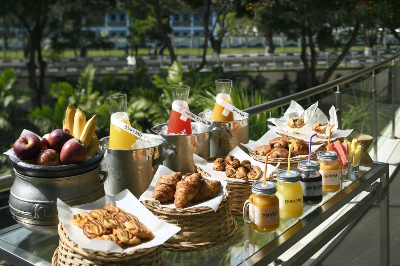 Accra Marriott Hotel Exterior photo